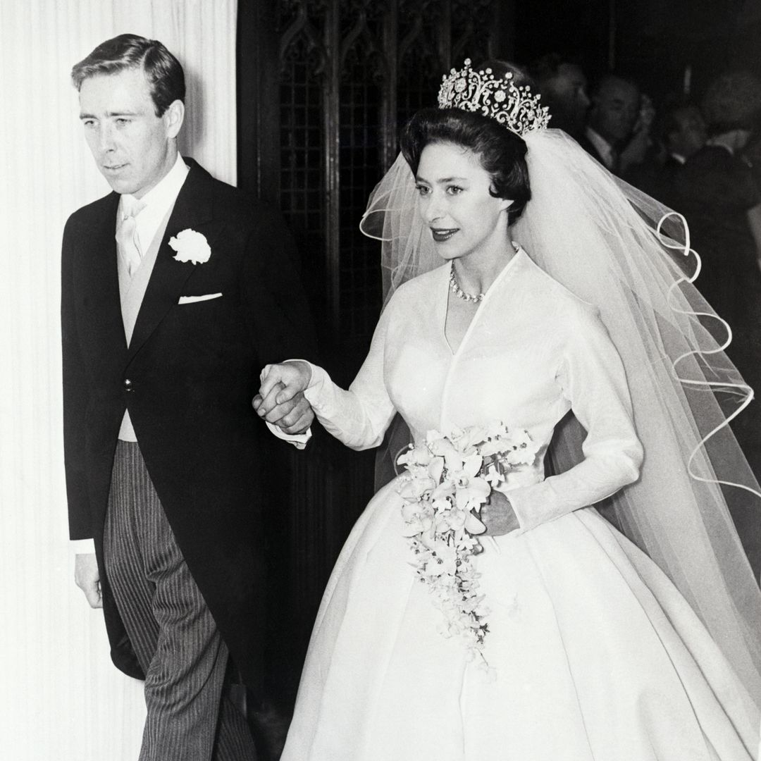 El vestido más sencillo de la historia, una tiara comprada por ella misma y una tarta de 68 kilos: recordamos la boda de la princesa Margarita