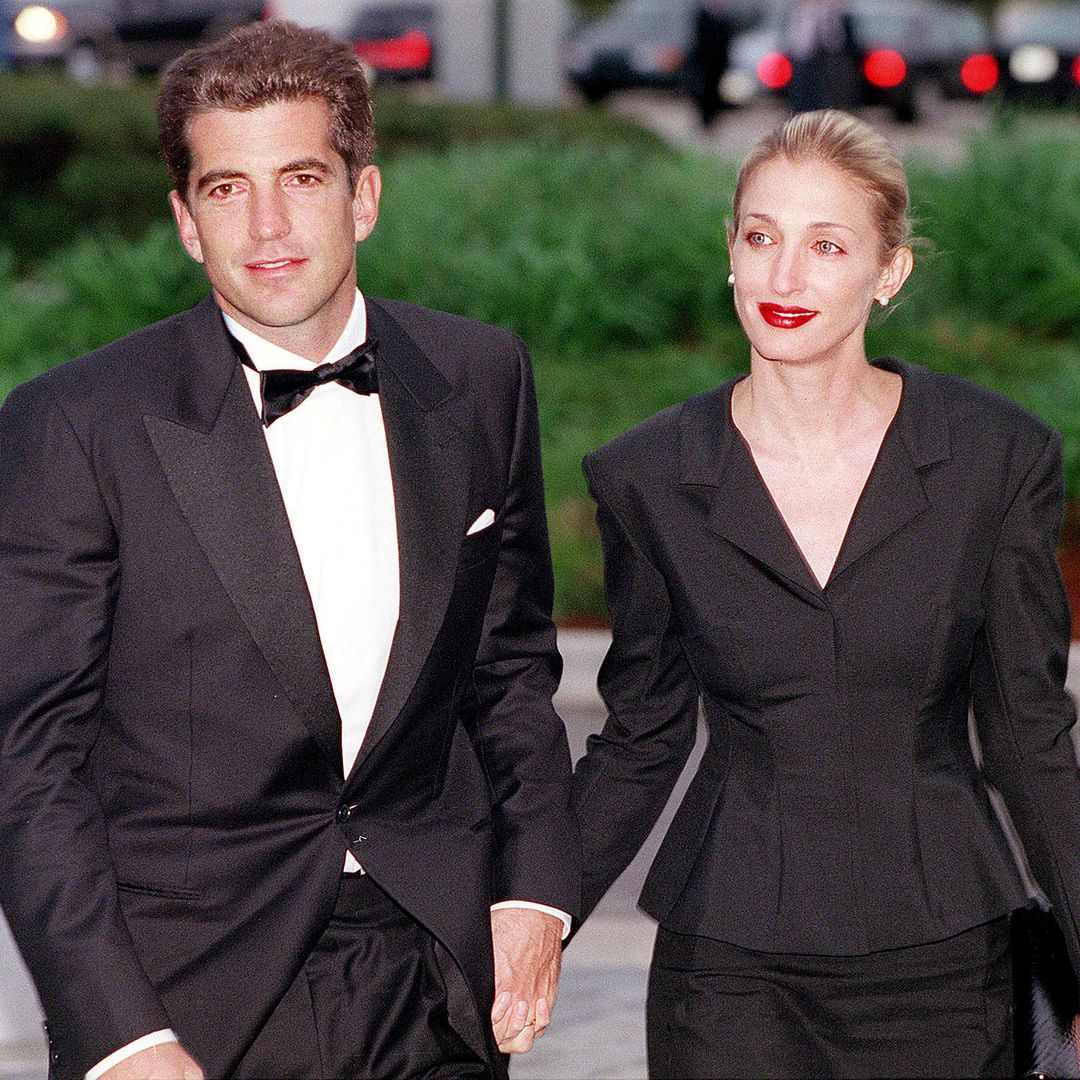 Estas son las prendas de Carolyn Bessette Kennedy que se subastarán como piezas de arte