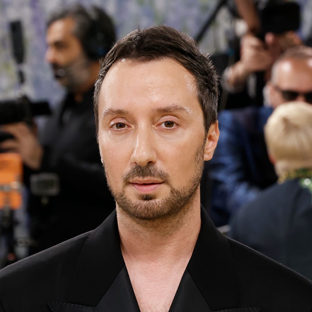 Ya es oficial, Anthony Vaccarello se despide de Saint Laurent después de una década