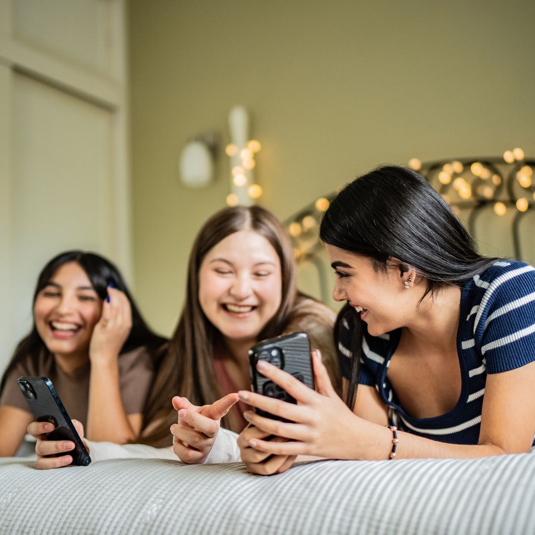 La autoestima en la era del 'like': así nos explica una psicóloga por qué muchos adolescentes sienten que "cuantos más clics, más valía"