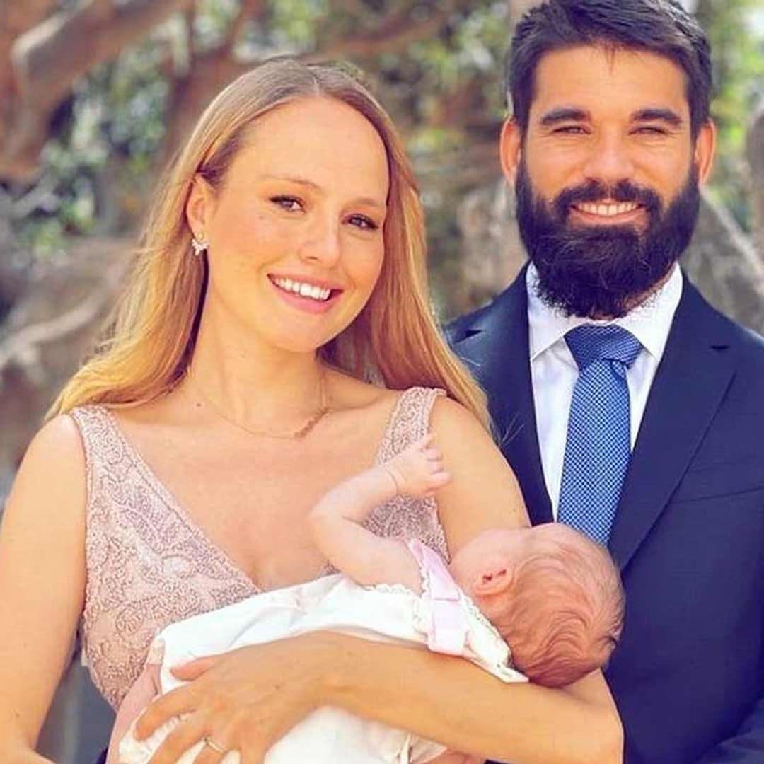 Esmeralda Moya bautiza a su hija ¡y cuenta que se ha casado en secreto!