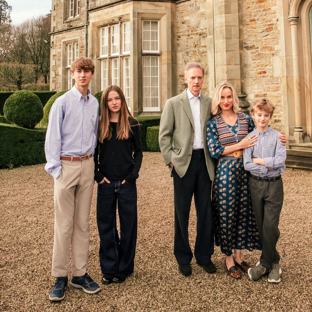 Lord y Lady Reay nos reciben en Whittington Hall, su magnífica mansión del siglo XIX en Lancashire