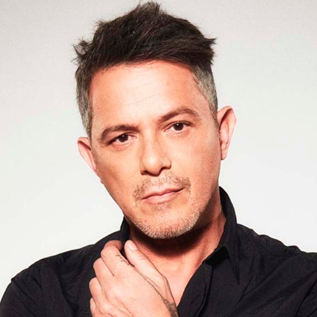 Un orgulloso Alejandro Sanz comparte el gran parecido de su hijo mayor con su padre, ¡son dos gotas de agua!