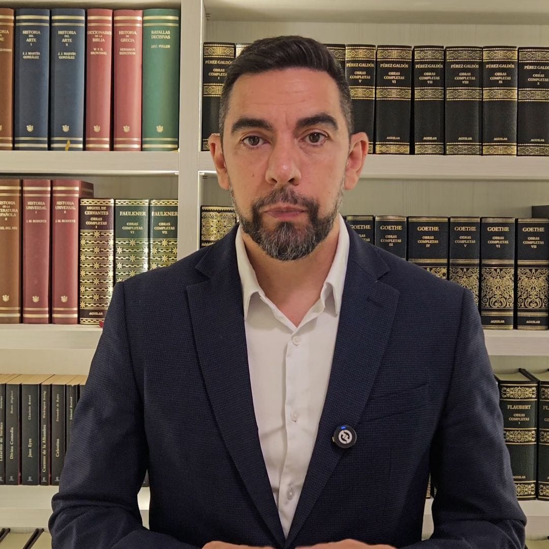 "Recomiendo no hacerlo": el aviso de un experto sobre el error de meter la herencia de tus padres en una cuenta común