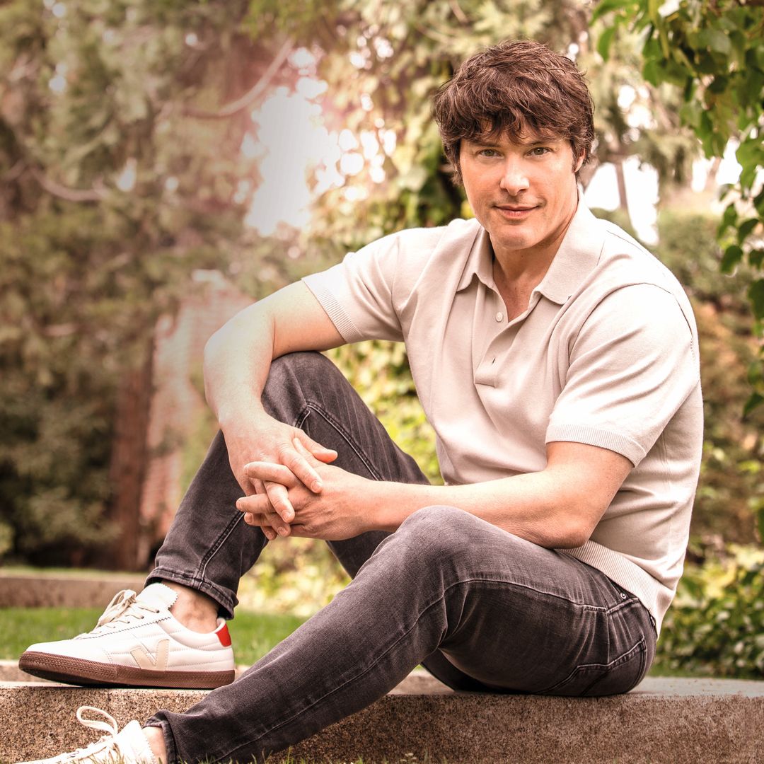 En estos catorce años, Jordi, que trabaja como chef en sus restaurantes de Barcelona (ABaC, Angle, Atempo y Ten,s), lo ha compaginado con su trabajo en televisión y su faceta de padre de dos niños, Noah y Nico (de dos años y de nueve meses), de su matrimonio con Rebecca Lima