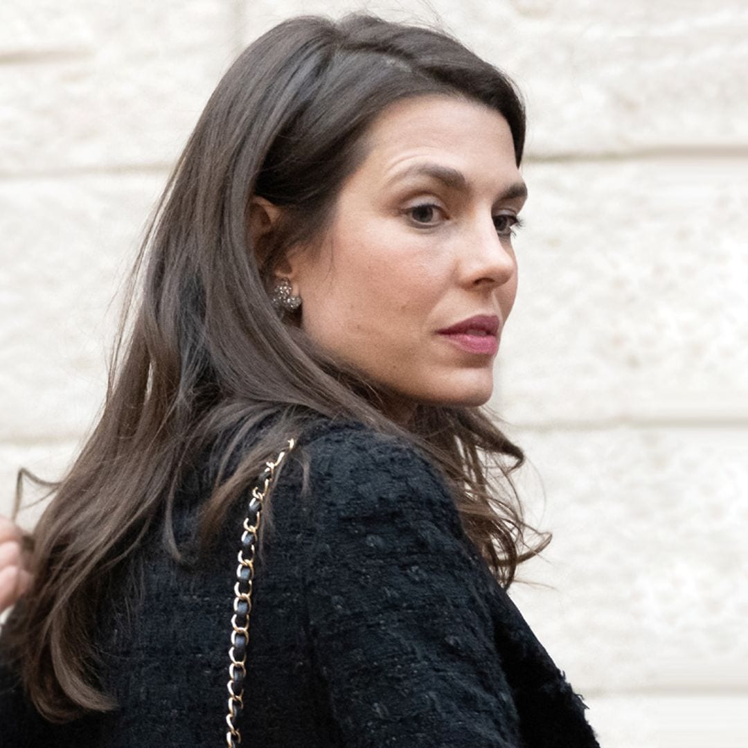 El bonito homenaje de Carlota Casiraghi al recuperar tras 18 años el look del funeral de Raniero III