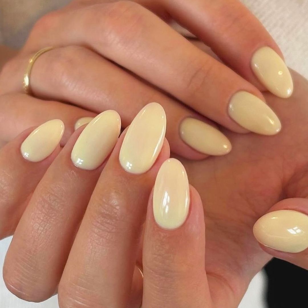 12 manicuras ovaladas para las que buscan un efecto elegante: la forma que más estiliza las uñas
