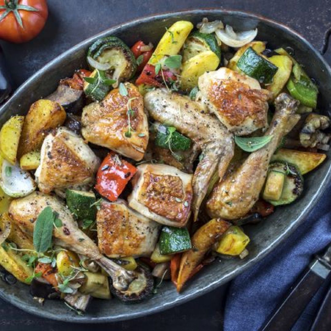 Pollo al horno con patatas y berenjenas