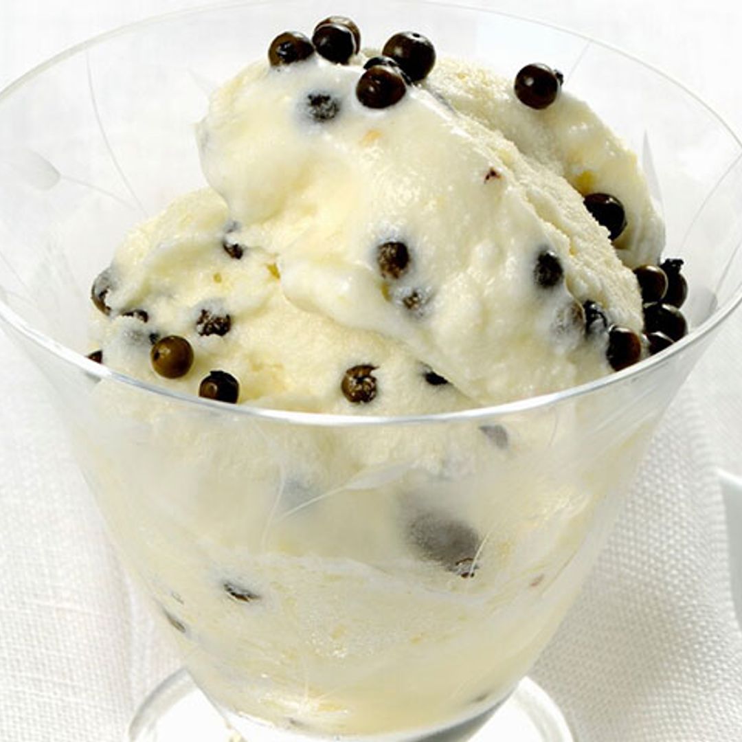 Helado de piña con pimienta verde