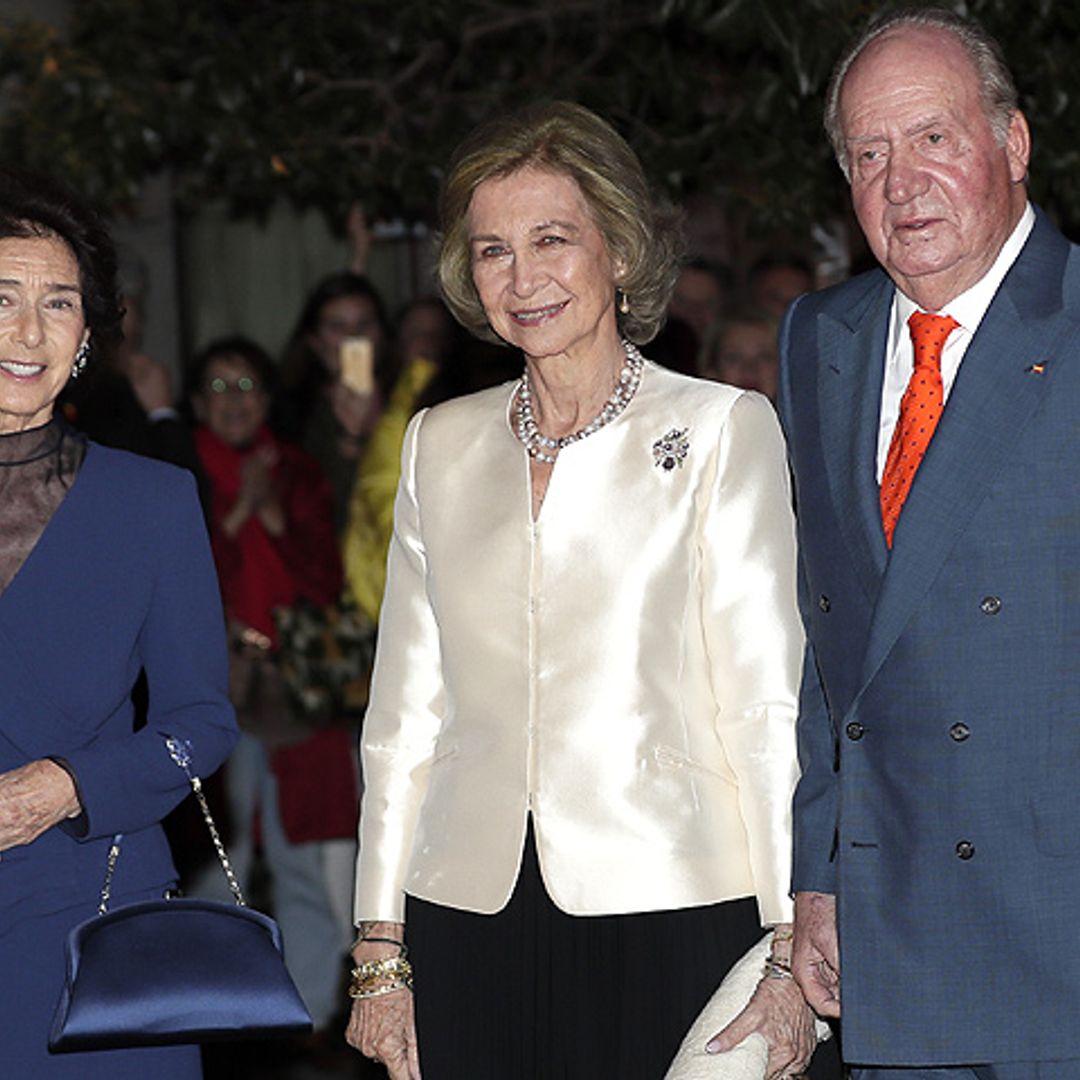 La reina Sofía, acompañada del rey Juan Carlos, asiste al concierto celebrado en su honor