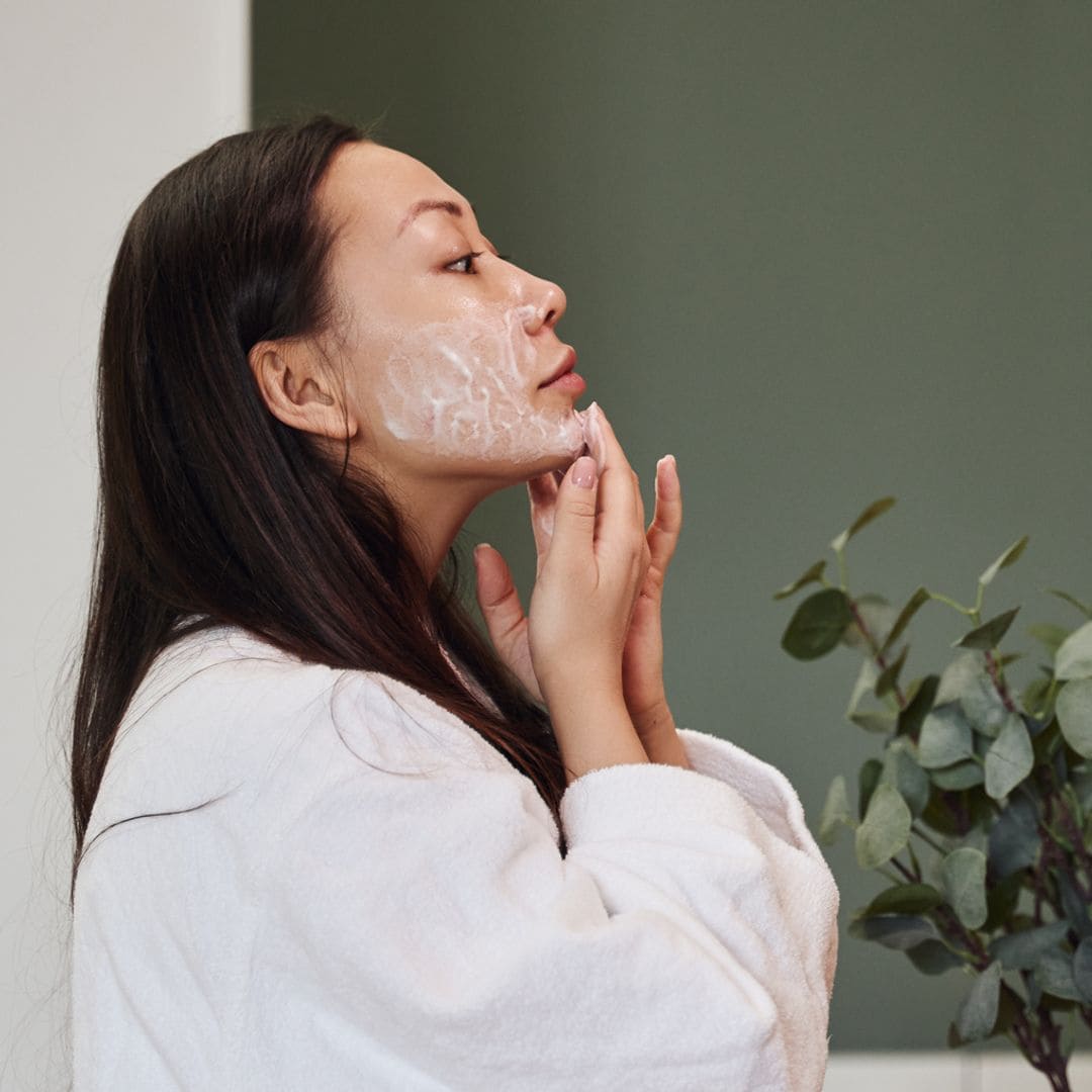 Esta mascarilla coreana rejuvenece tu piel mientras duermes y te ayudará a lucir buena cara esta Navidad