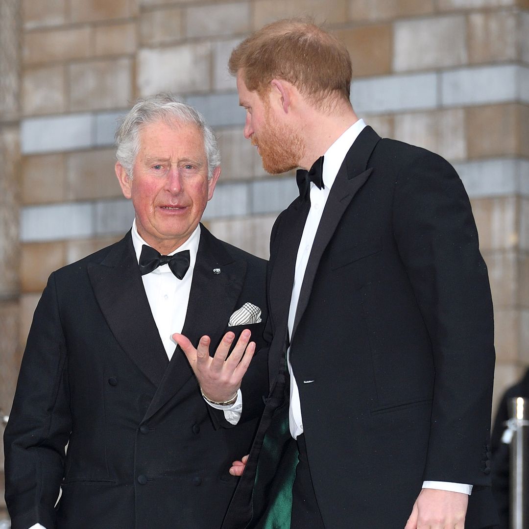 Toda la verdad de la discusión entre el rey Carlos III y el príncipe Harry sobre la paternidad