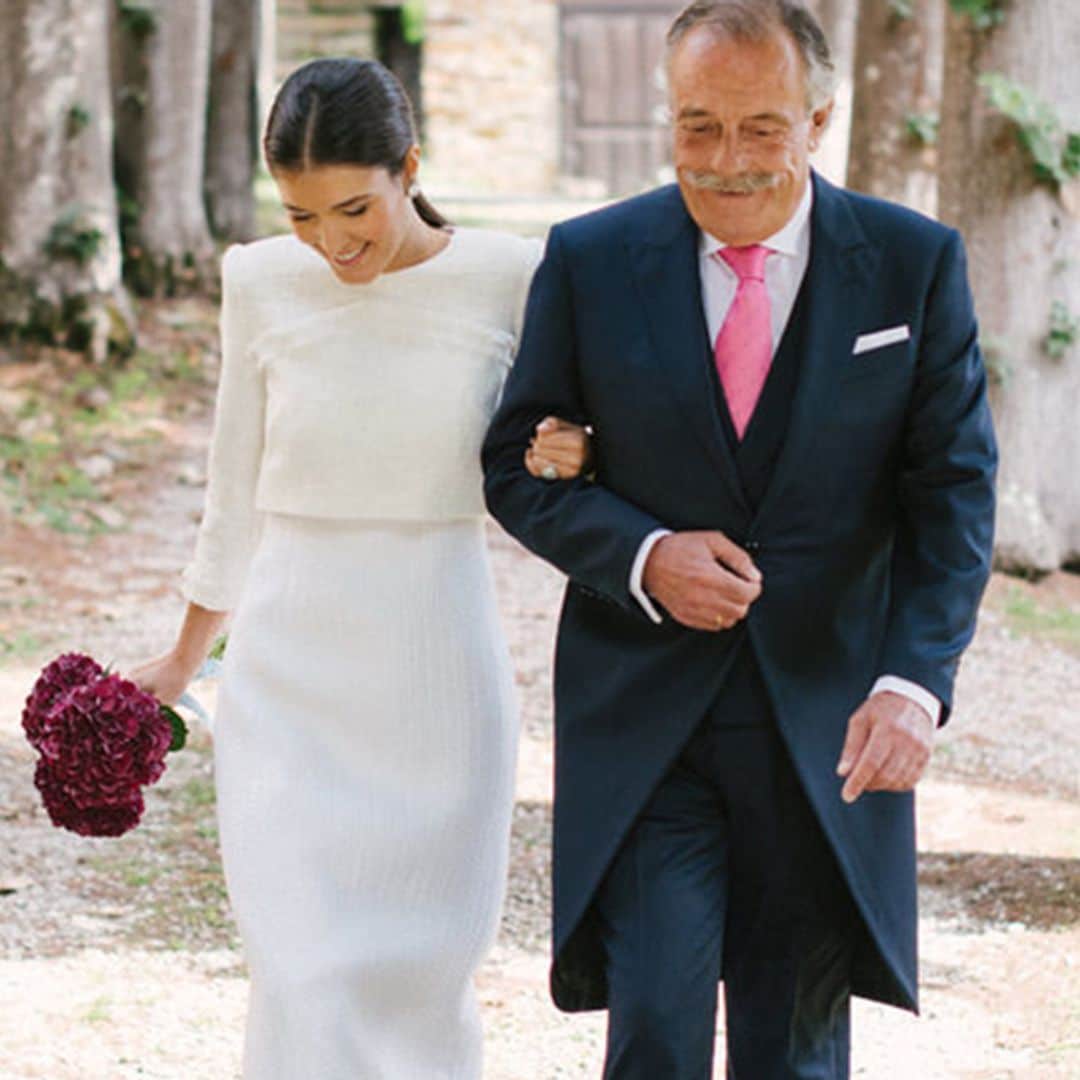 La boda en Asturias de Paloma, la novia del look desmontable inspirado en Carolyn Bessette