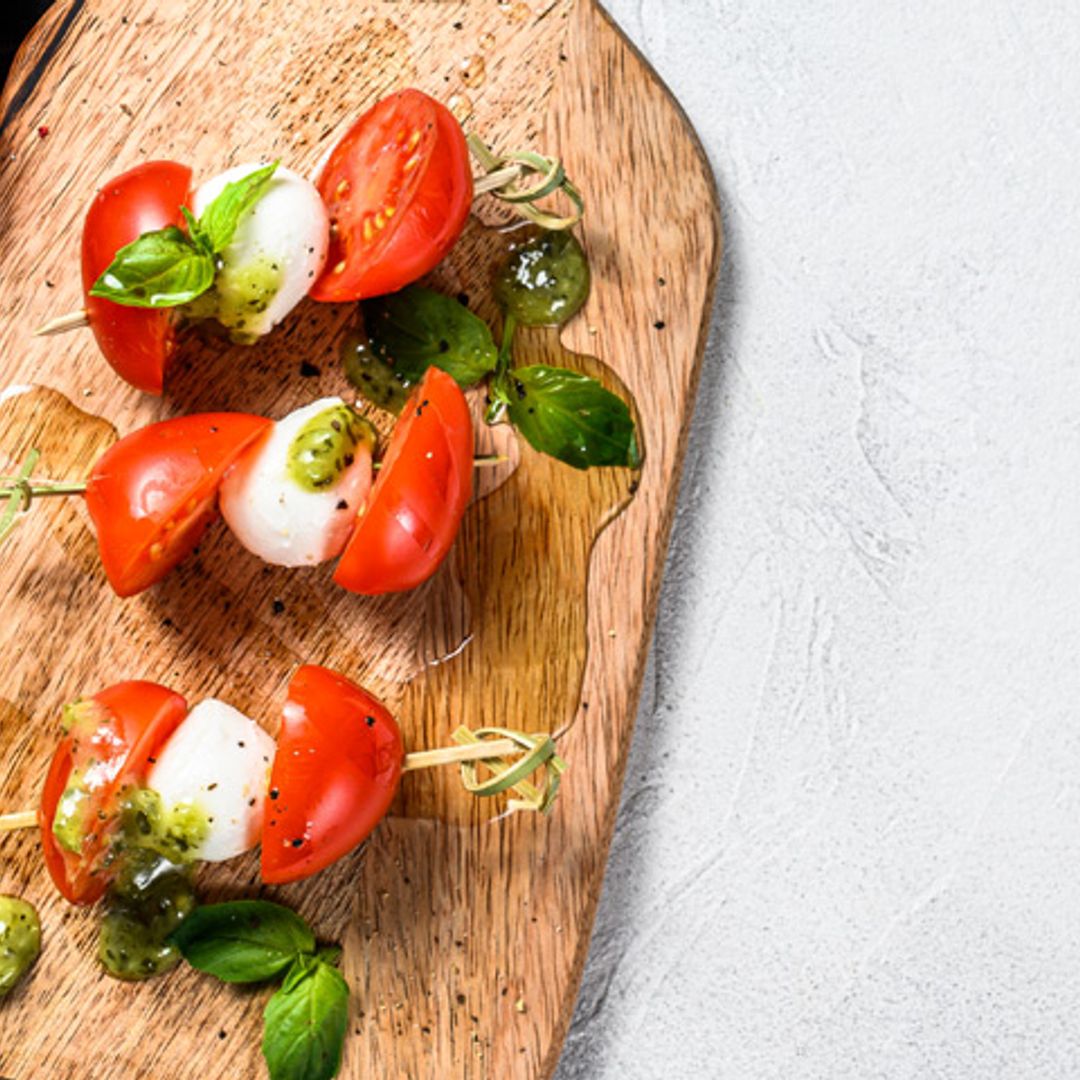 Minibrochetas Caprese