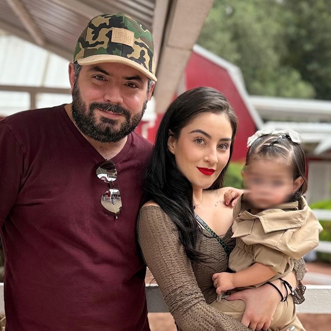 Paola Dalay y José Eduardo Derbez celebran dichosos el segundo cumpleaños de su hija Tessa