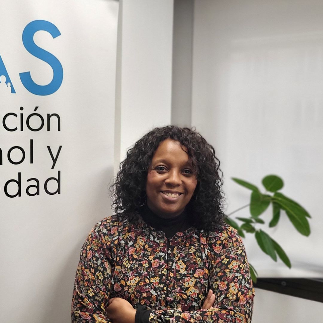 Paqui Mbomio, integradora social: "Evitar el consumo de alcohol en adolescentes no depende de prohibiciones aisladas, sino de generar una percepción clara del riesgo”