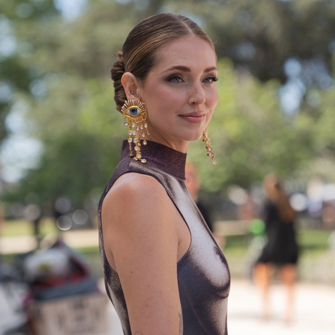 Chiara Ferragni reafirma su pasión por la moda española durante su escapada parisina de 36 horas