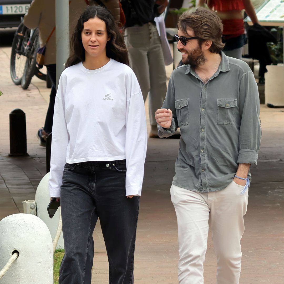 Victoria de Marichalar paseando con Borja Moreno