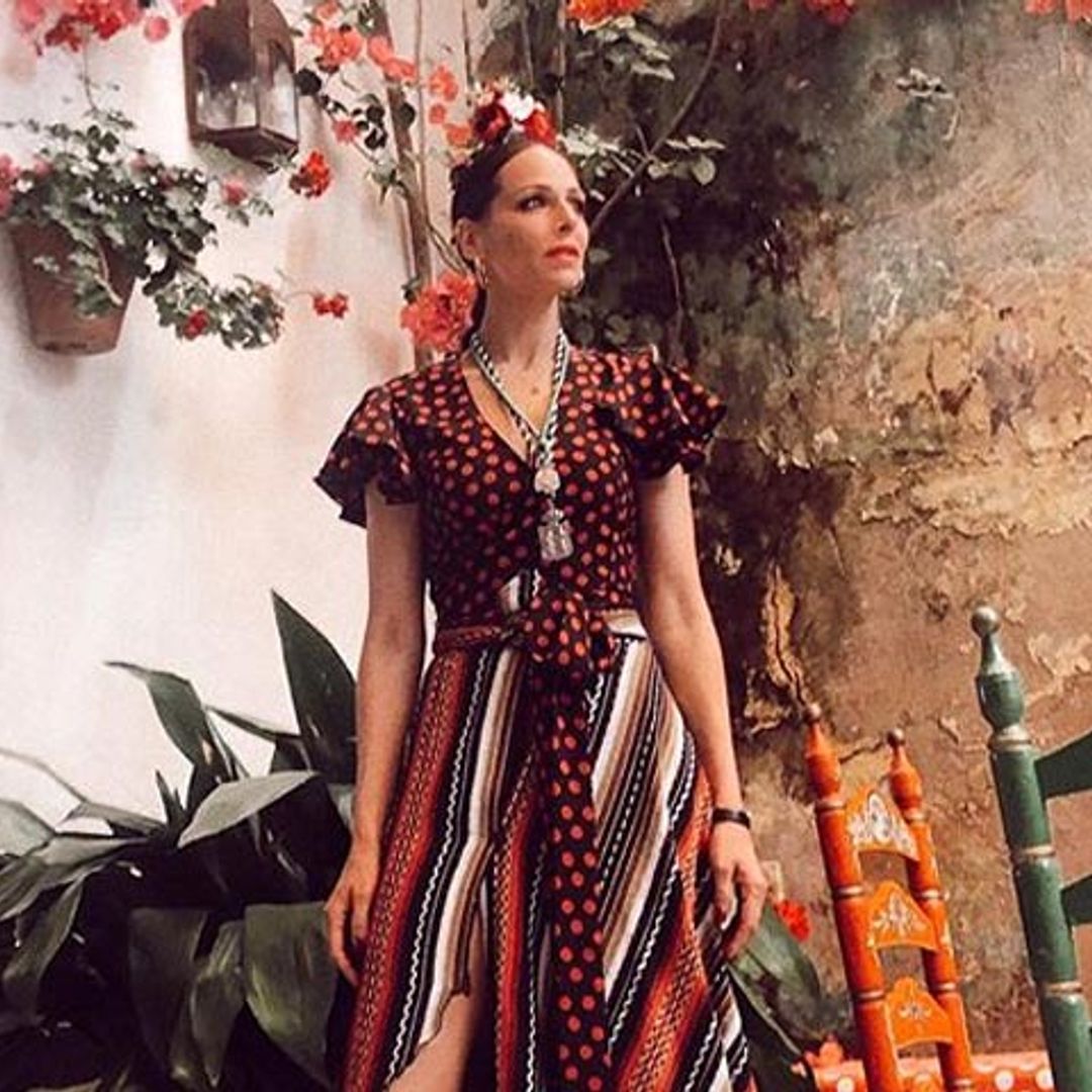 Eva González disfruta de El Rocío más flamenco con grandes amigas y una ausencia