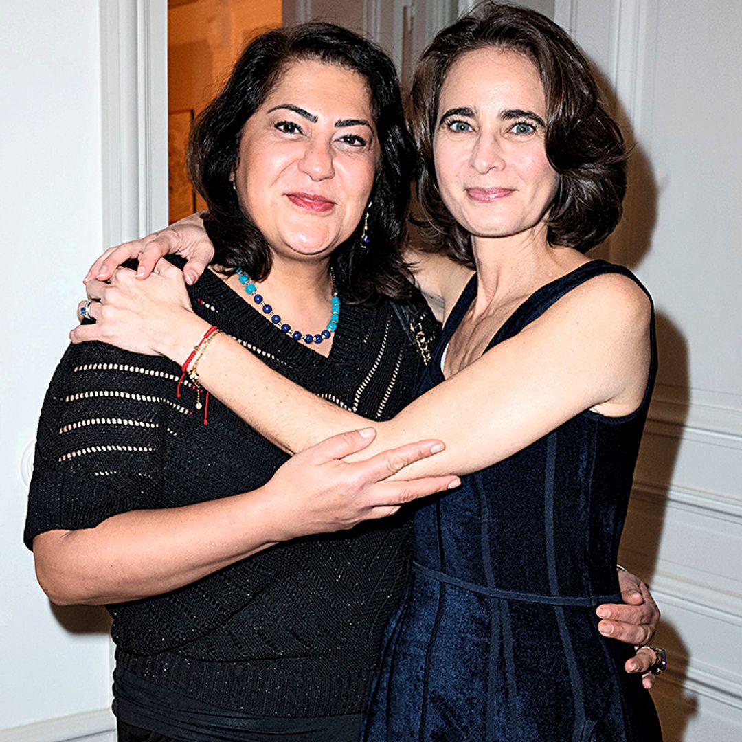 Con la escritora afgana Chékéba Hachemi, que colabora con la ex gran duquesa Maria Teresa de Luxemburgo en su fundación Stand Speak Rise Up! 