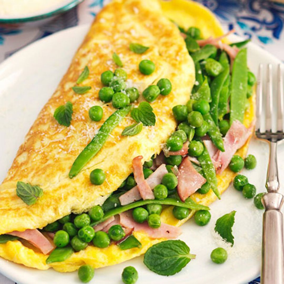 Tortilla con jamón, guisantes y judías verdes