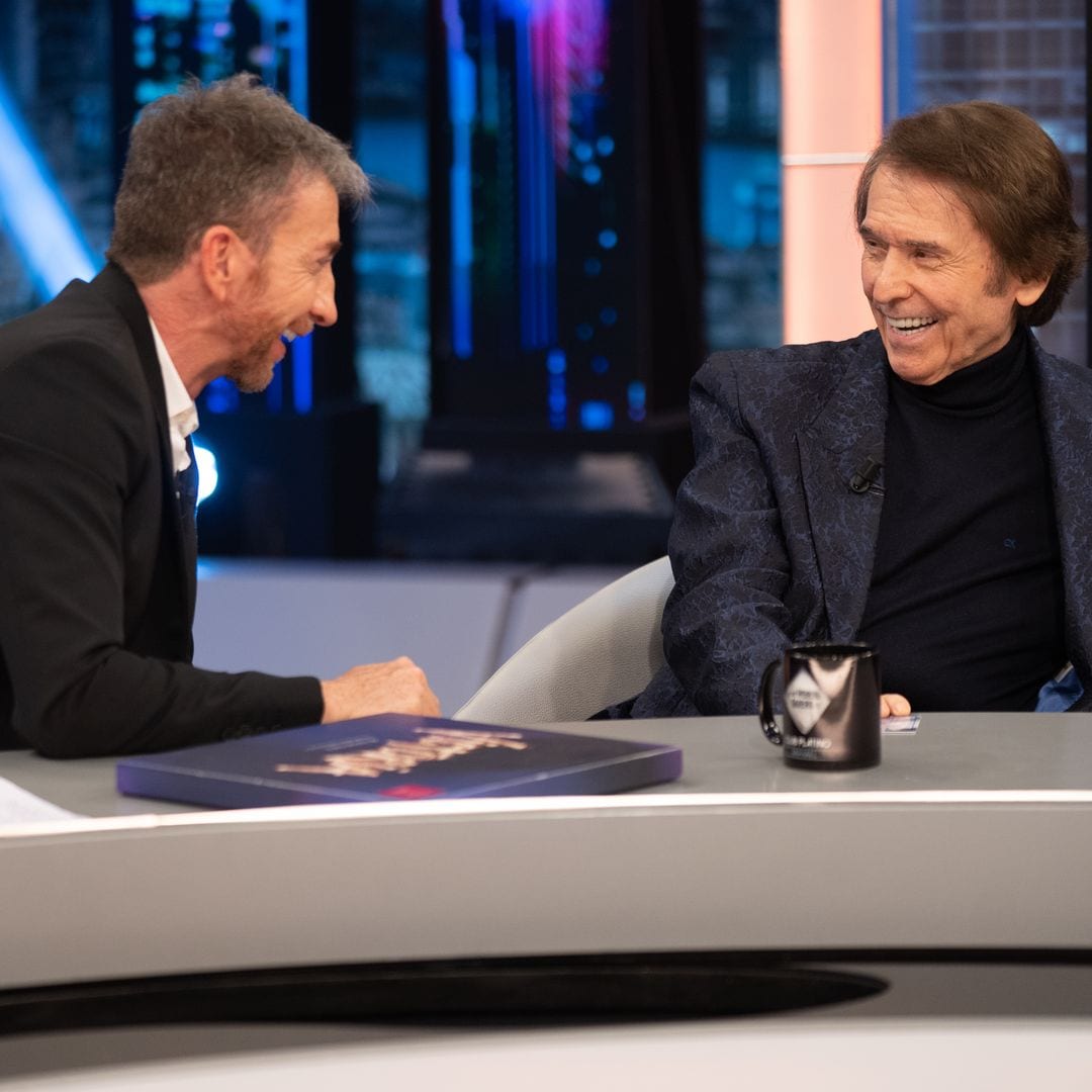 Pablo Motos envía un mensaje de apoyo a Raphael y da la última hora de su estado