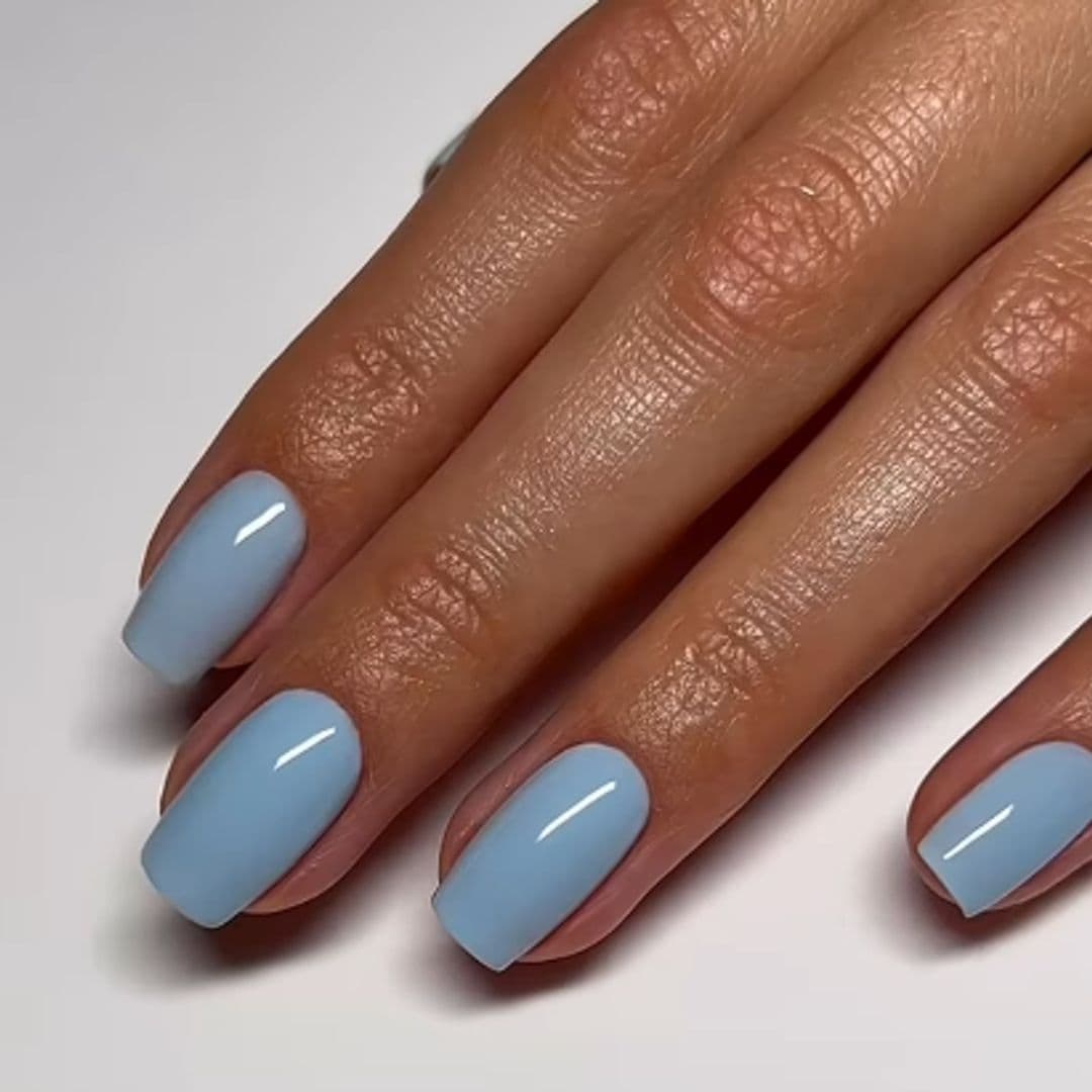 Manicura celeste de Lemanoir