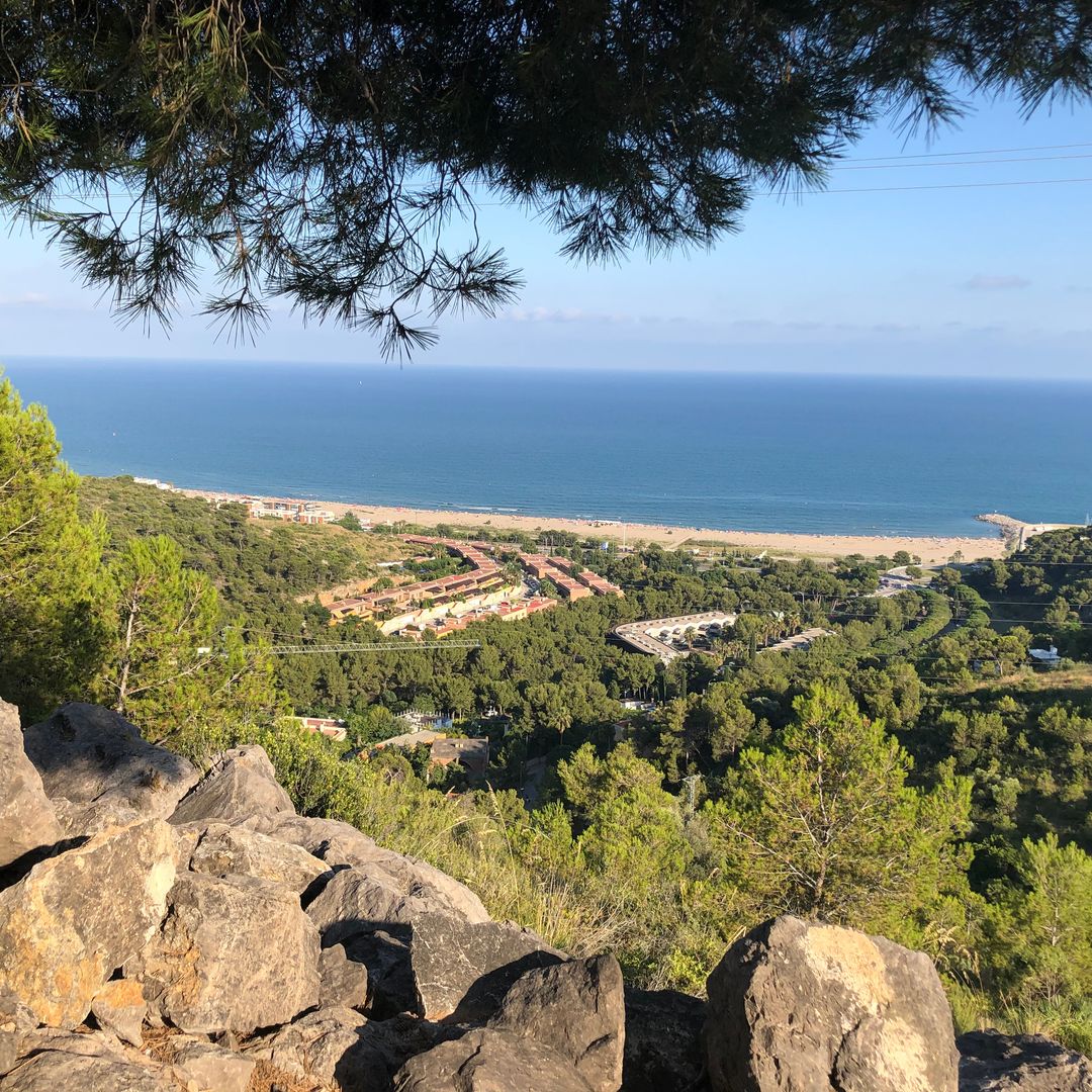 Mirador al mar desde el Parque Natural del Garraf, Barcelona
