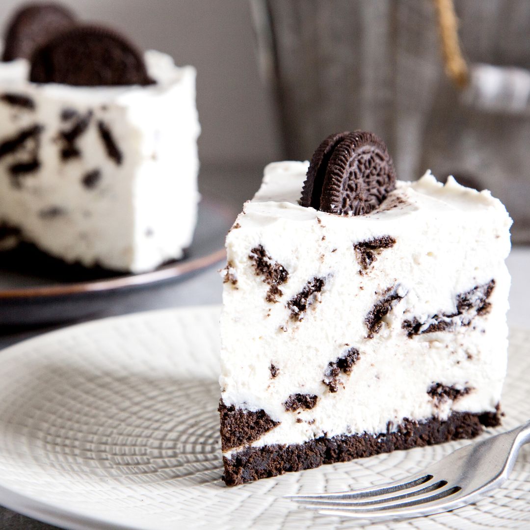 Fáciles, vistosos e irresistibles: tres postres ideales para saborear la ‘black cookie’ más famosa del mundo