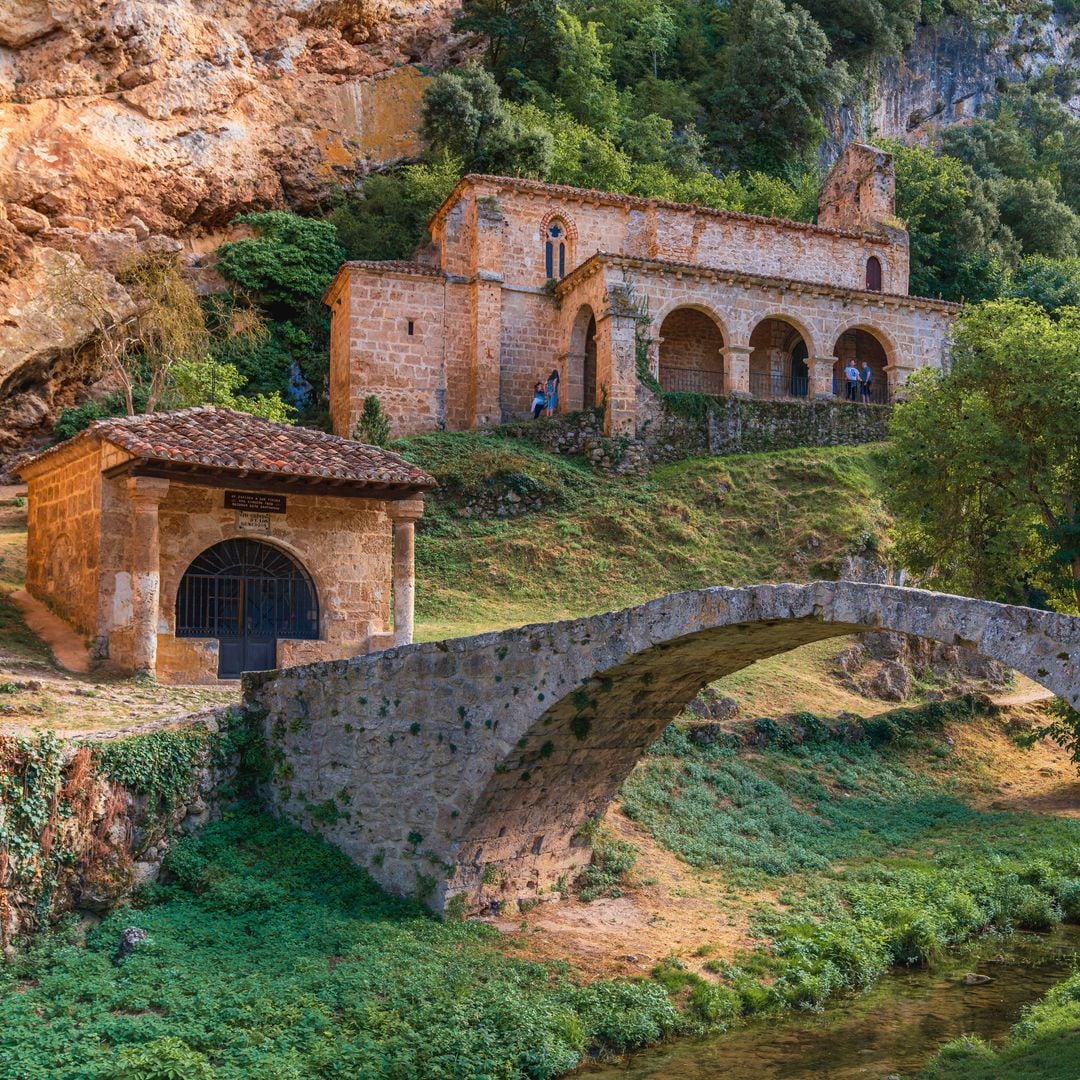 El pueblo de Burgos que tiene las cascadas más bonitas (y no es Orbaneja del Castillo)
