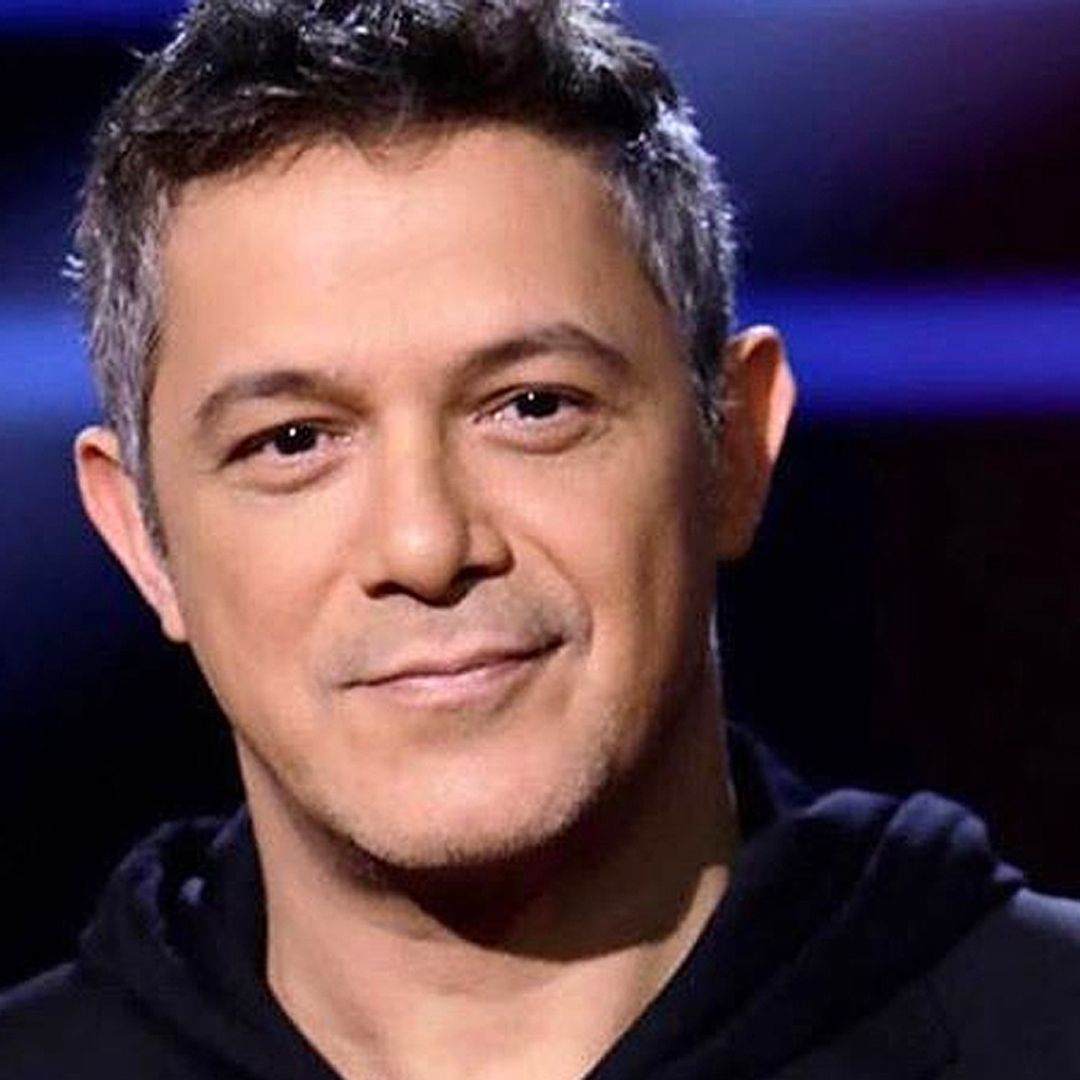 La divertida videollamada ¿a tres? de Alejandro Sanz y su hija Alma