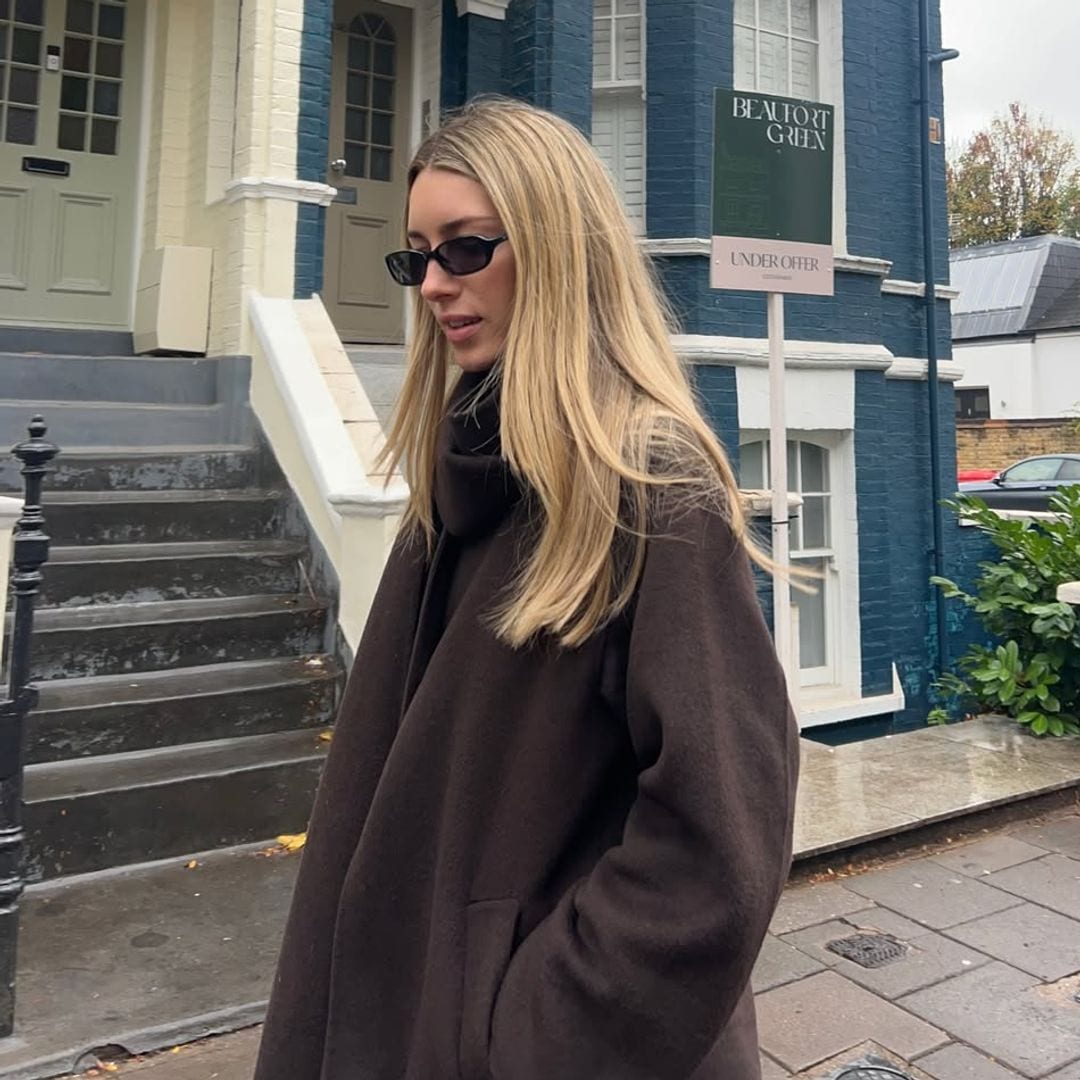 Un abrigo marrón y 3 looks para recorrer Londres de la mano de Daniela Figo