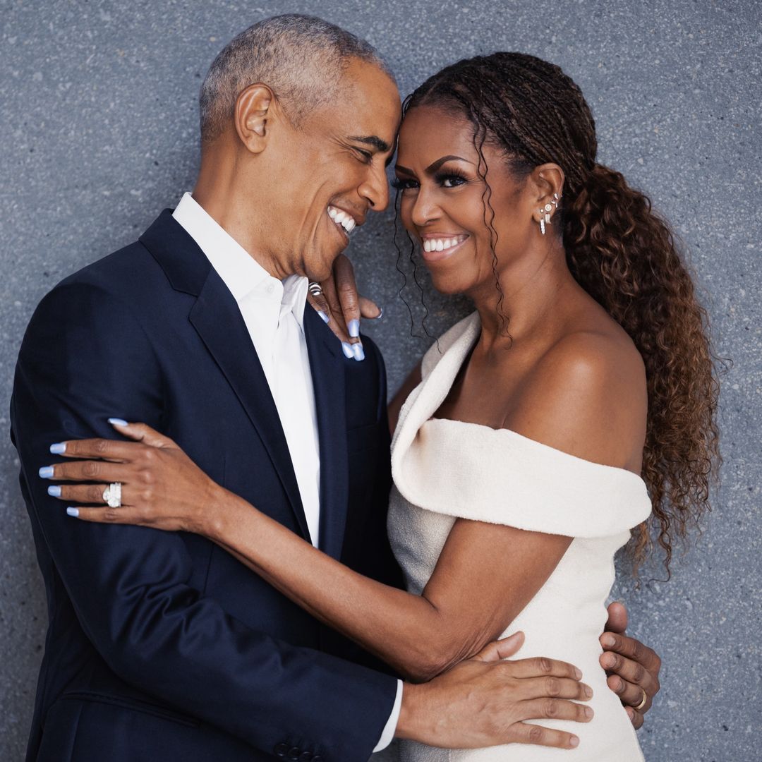 Michelle Obama celebra su 34 aniversario de boda con el vídeo más romántico e inédito de su relación con Barack Obama: "Brindemos por más"