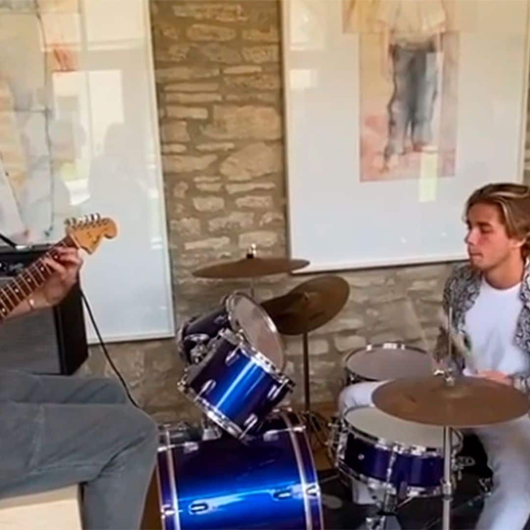 ¡Como estrellas de rock! Marie-Chantal de Grecia presume del talento musical de sus hijos