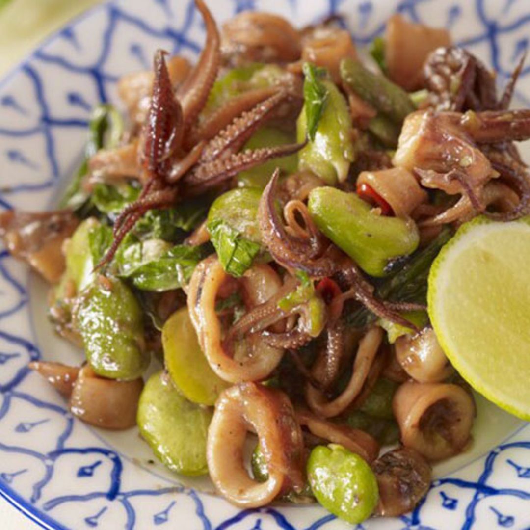 Ensalada de habas frescas con choco