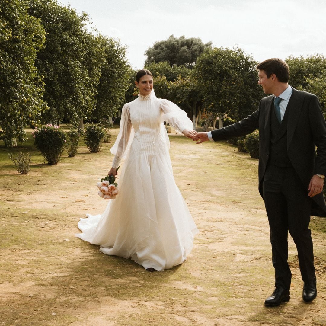 Ana, la novia sevillana que escondía bajo su vestido de gazar de seda una falda de encaje francés
