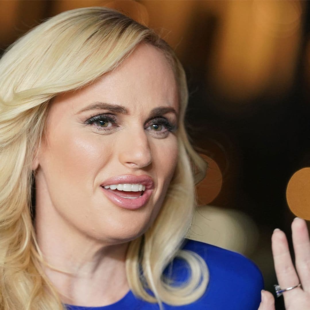 La increíble historia de superación de Rebel Wilson: un 'extraño accidente' que casi le desfigura la cara