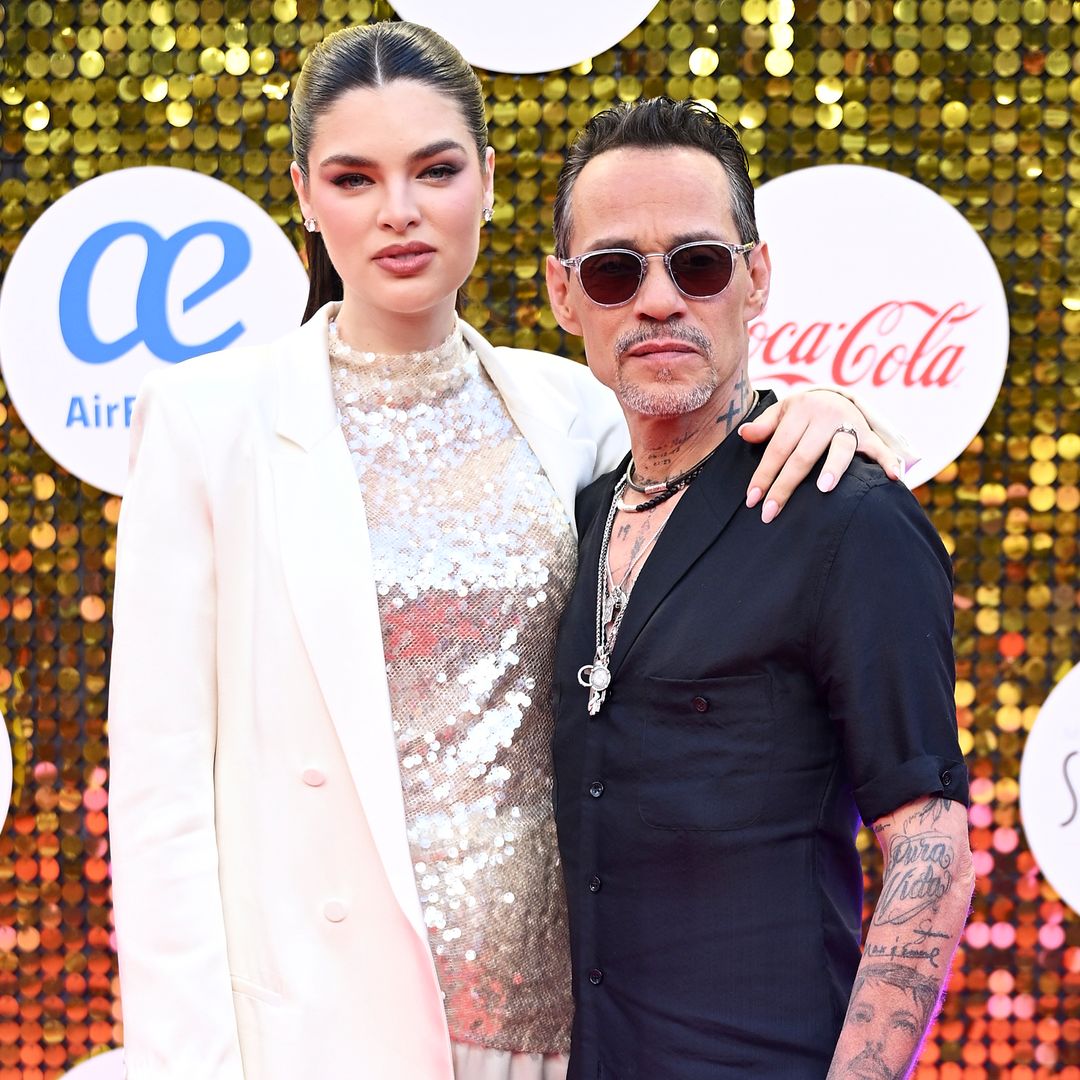 Marc Anthony y Nadia Ferreira deslumbran en su primera alfombra roja tras el nacimiento de su hija Myla