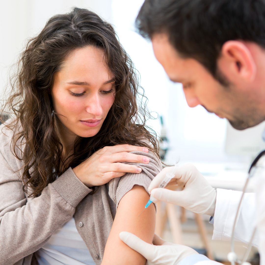 Daniela Silva, internista, sobre la vacunación de la gripe: “La vacuna necesita unas dos semanas para hacer efecto, por eso, cuanto antes nos vacunemos, mejor”
