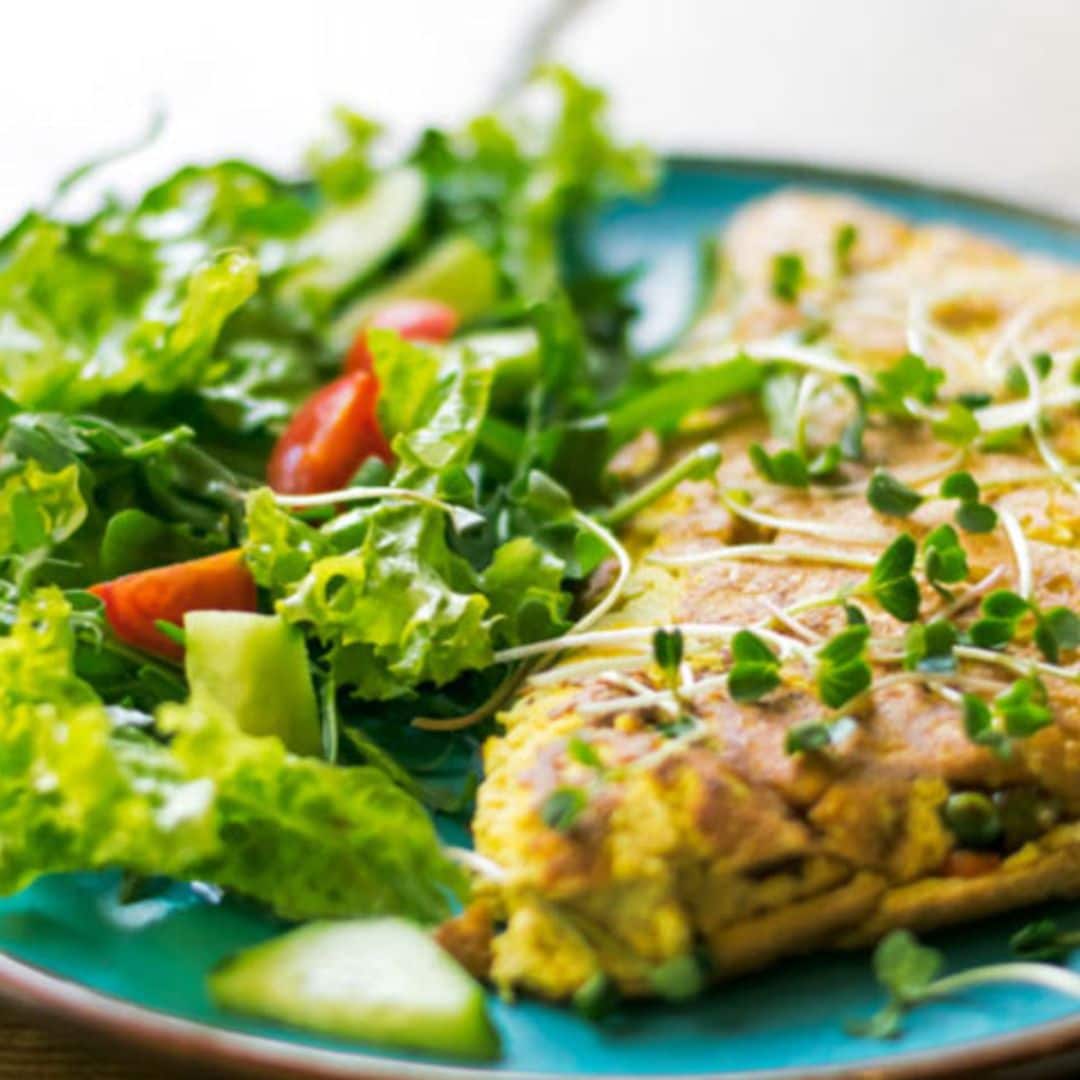 Tortilla vegana de patatas y guisantes sin huevo