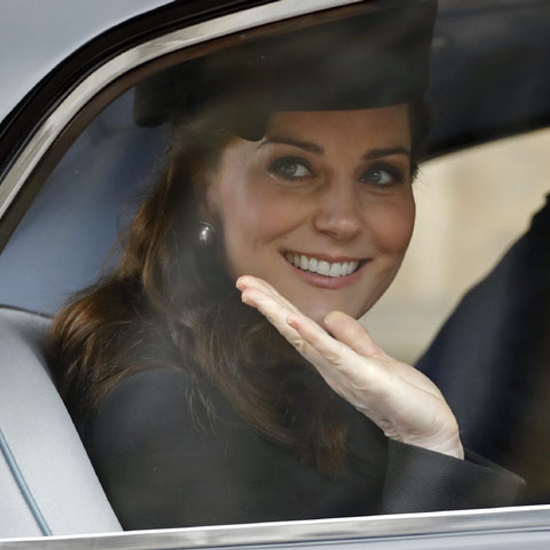 ¡Es la Duquesa de Cambridge! La gran sorpresa que se llevaron unos turistas en el Palacio de Buckingham