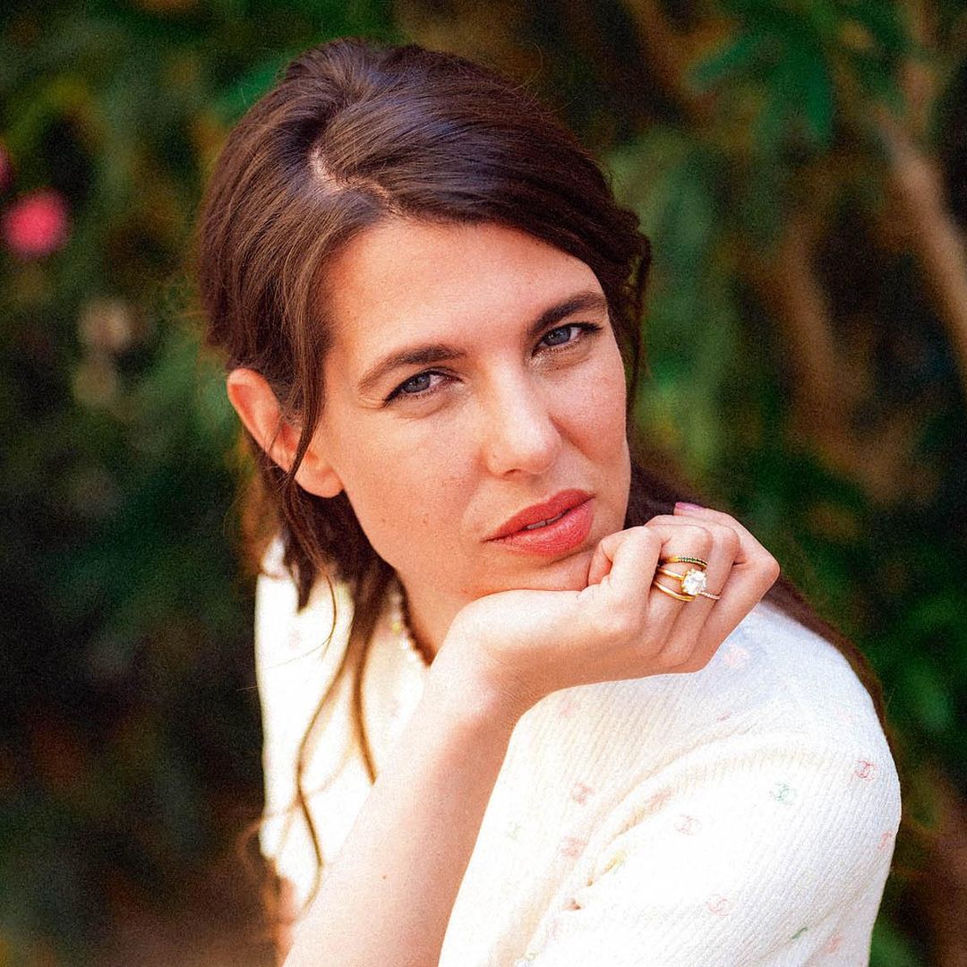 Carlota Casiraghi tiene la lista de libros imprescindibles para este verano