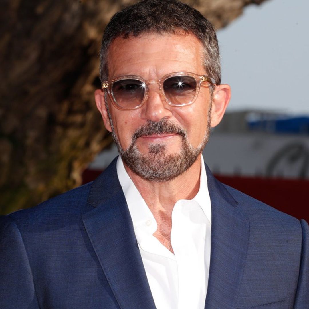 Antonio Banderas, camino de los sesenta y un años, con nueva imagen y el deseo de traerse a España a su hija, Stella