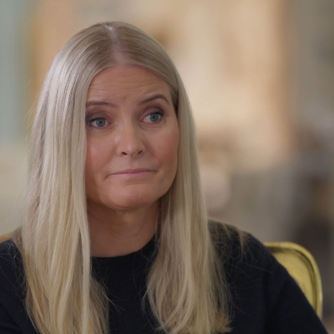 Así esquivó Mette-Marit de Noruega las preguntas más incómodas: del comodín del amigo al conflicto con Luxemburgo