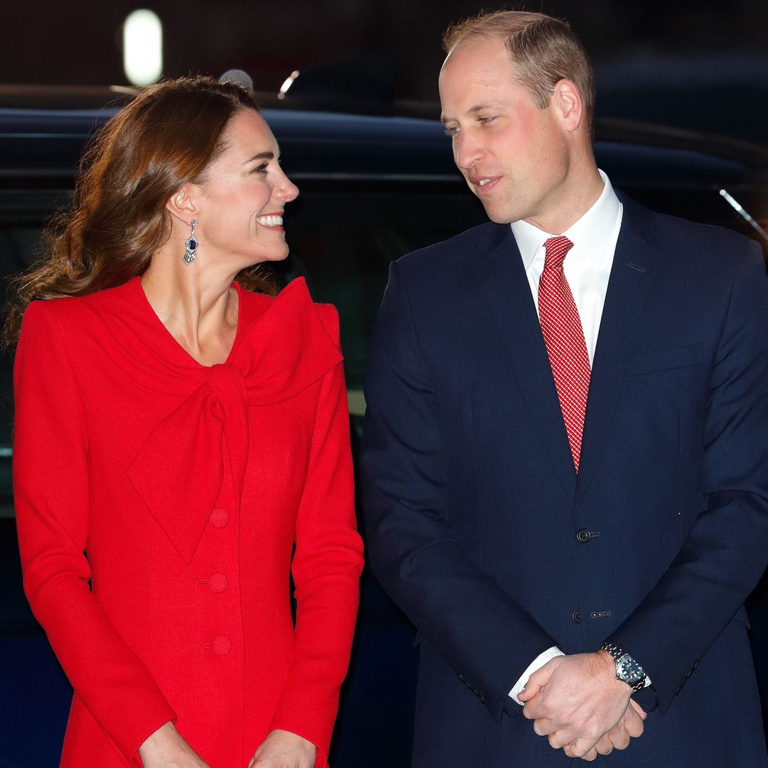 El príncipe William y la princesa Kate comparten su esperada postal navideña junto a sus hijos