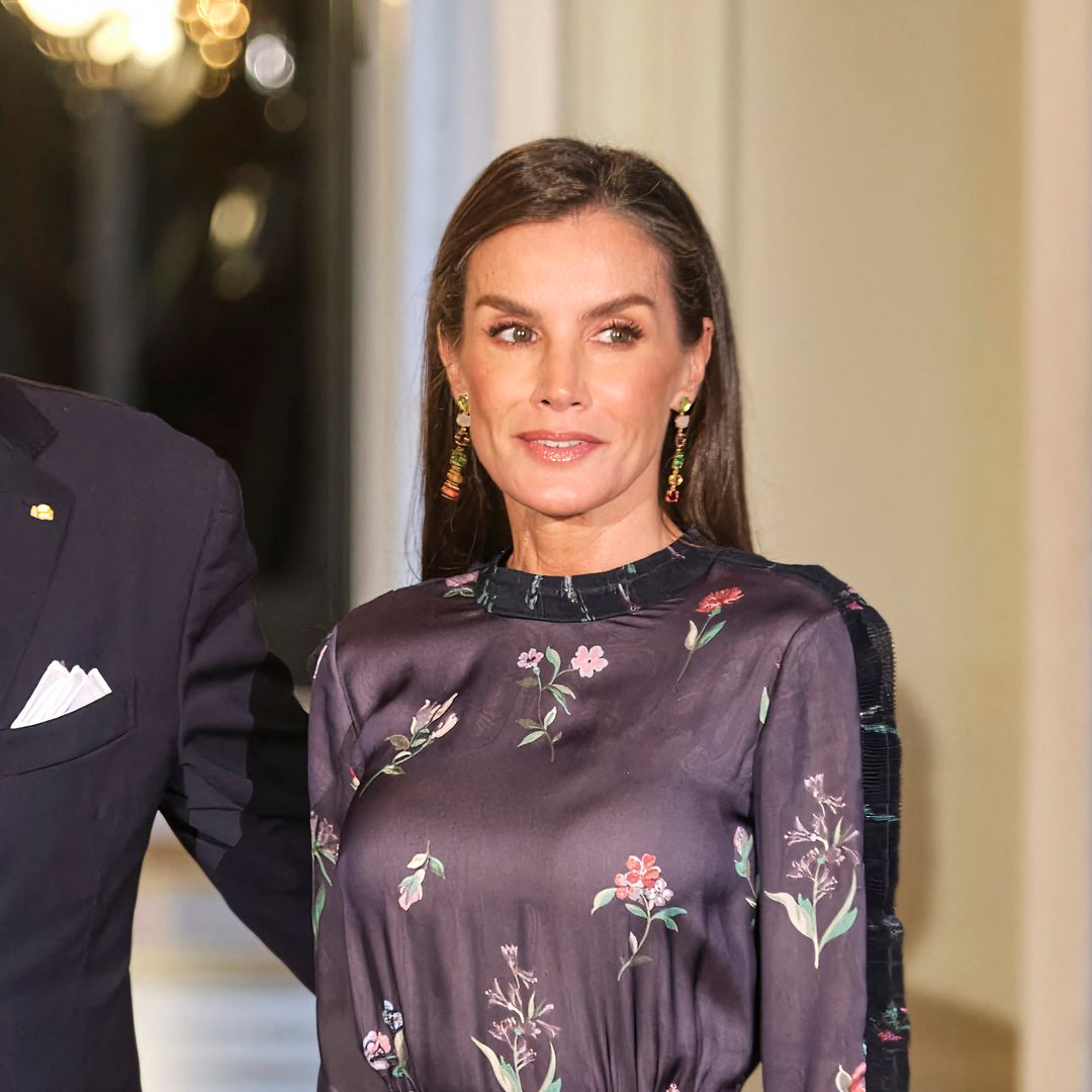 El homenaje de la reina Letizia a Giorgio Armani en Bruselas: ¿estamos ante su mejor look del año?