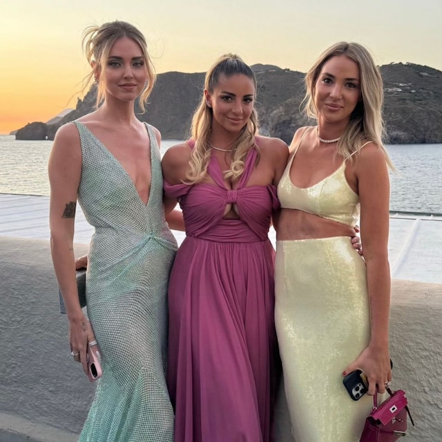 Look de invitada de Chiara Ferragni y Alice Campello en Italia