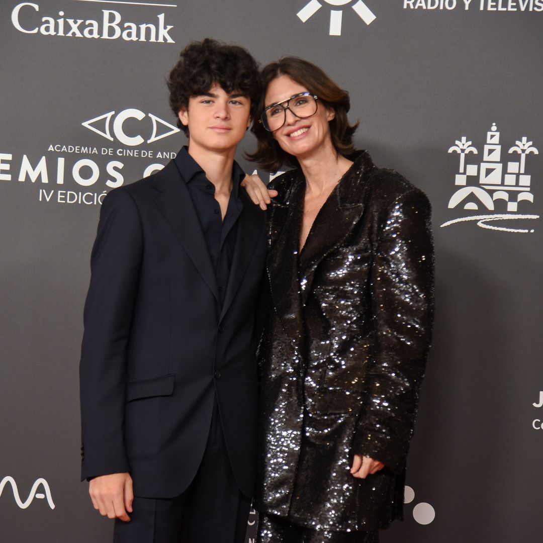Paz Vega presume de acompañante en la alfombra roja: su hijo Lenon de 14 años