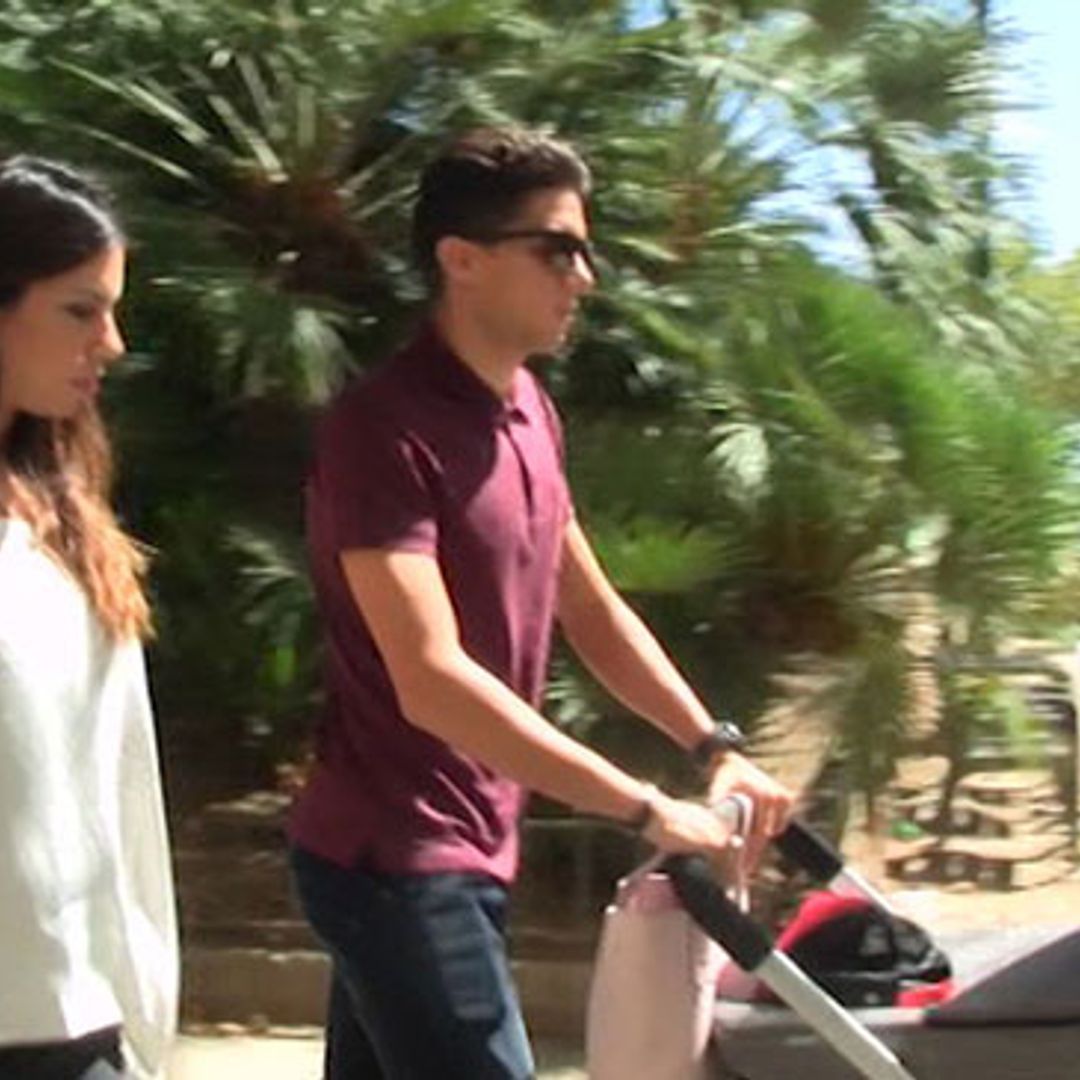 La hija de Marc Bartra y Melissa Jiménez, tan 'motera' como su mamá y el ojito derecho de papá