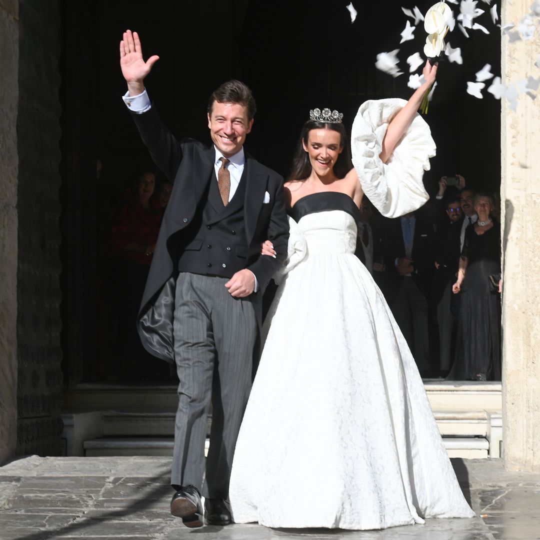 El romántico enlace de Gabriela Represa y Lorenzo Moinet Ybarra en la Catedral de Sevilla ante más de 350 invitados